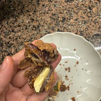 Çikolata Kaplamalı Hurmanın İçinden Saç Çıktı!