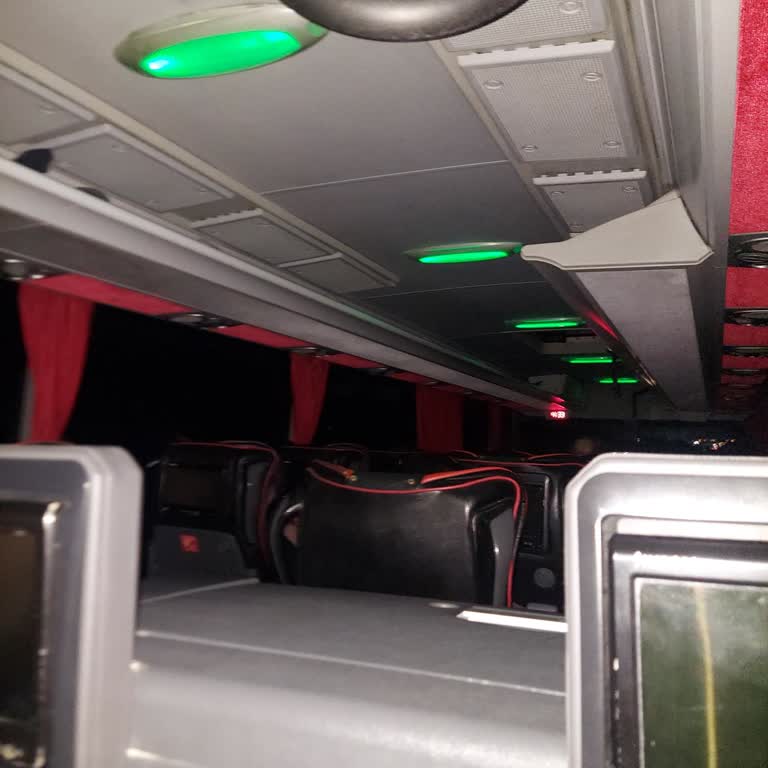 Kadın Yolcuya Muavinden Rahatsız Edici Ve Laubali Davranış