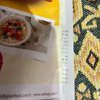 Wefood Glütensiz Yulaf Ezmesinde Sinek Ölüsü Çıkması Ve Sağlık Endişesi