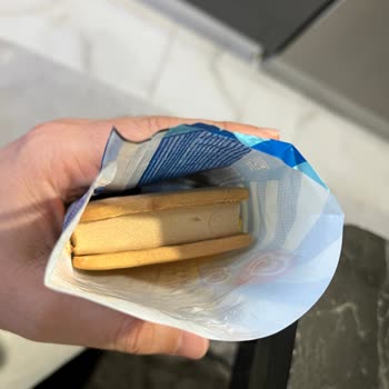 Dondurmada Çıkan Kıl Ve Algida'nın İlgisizliğiyle Hayal Kırıklığı