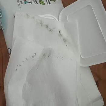 Küflü Islak Mendil Nedeniyle Güven Kaybı Ve Sağlık Endişesi