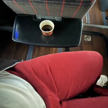 Uşak İzmir Otobüs Yolculuğunda Eski Araç Ve Konforsuzluk