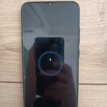 Samsung A03 Şarj Ekranında Takılı Kaldı Ve Açılmıyor Ne Yapmalıyım