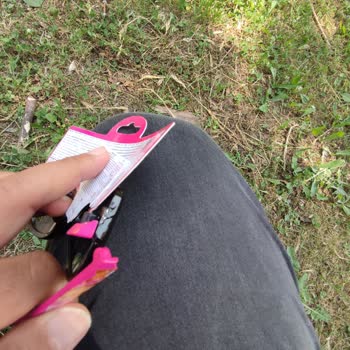 Çocuk Gözlüğü Kırıldı, Zorla Satın Aldırdılar!