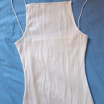 Görselden Tamamen Farklı Elbise Ve İade Sürecinde Mağduriyet Yaşadım