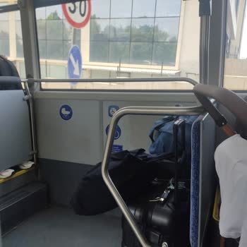 Belediye Otobüslerinde Bebek Arabası Ve Engelli Alanları Konusunda Çifte Standart