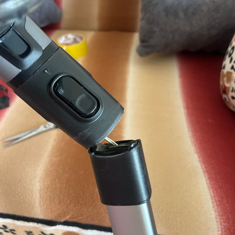 Philips Dikey Süpürgede Tekrarlayan Kırılma Ve Yetersiz Destek