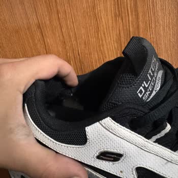 Skechers Sole Cracked in 4 Months