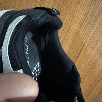 Skechers Sole Cracked in 4 Months