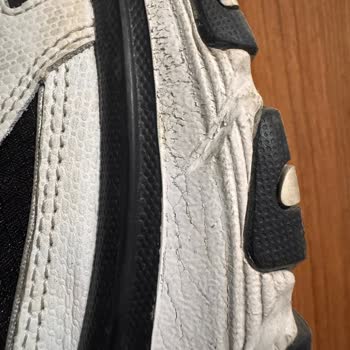 Skechers Sole Cracked in 4 Months