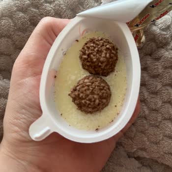 Kinder Joy Ürünlerinde Küflenmiş Gibi Bozuk Çıkma Ve İlgisizlik Deneyimi