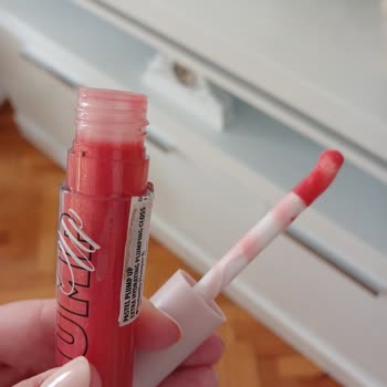 Watsons'tan Satın Alınan Kullanılmış Gloss Ürünü Hayal Kırıklığı Yarattı