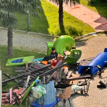 Çocuk Parkı Tehlikesi: 4 Gündür Hiçbir Önlem Alınmadı