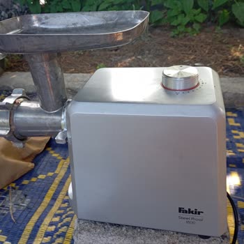 Kıyma Makinesi Aşırı Isınıyor Ve Haznesi Kararıyor