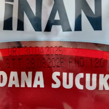 Başyazıcıdan Alınan Sucuk Paketinde Küflenme Mağduriyeti