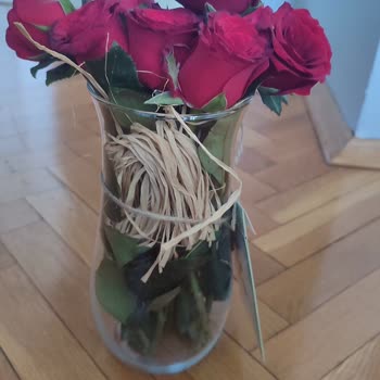 Çiçek Sepeti'nden Gelen Soluk Güller Ve İlgisiz Müşteri Hizmetleri Mağduriyeti