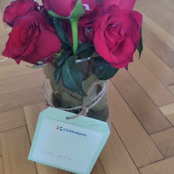 Çiçek Sepeti'nden Gelen Soluk Güller Ve İlgisiz Müşteri Hizmetleri Mağduriyeti