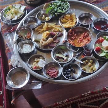 Hijyen Ve Hizmet Sorunları Nedeniyle Memnuniyetsizlik