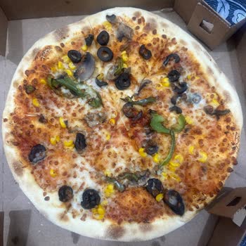 Mardin Nusaybin Şubesinde Kötü Pizza Deneyimi Ve Yetersiz Sunum