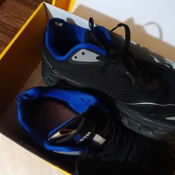 4900 Liralık Ayakkabı Kısa Sürede Yırtıldı Firma Sorumluluk Almadı