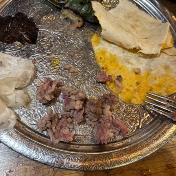 Beklentilerin Altında Kalan Hizmet Ve Lezzet Deneyimi