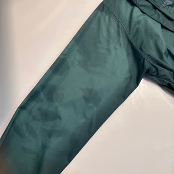 Nike Rüzgarlık Güneş Yağı Lekesini Çıkarmıyor Kumaş Kalitesi Hayal Kırıklığı