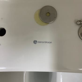 Klozet Kapağı Menteşe Sorunu Ve Eksik Parça