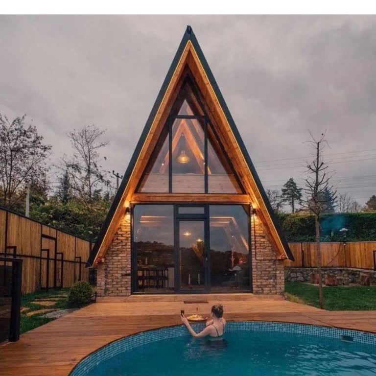 İletişimsiz Ve Güven Vermeyen Hizmet Deneyimi