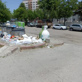 Yenimahalle'de Bayramda Çöp Sorunu Ve Kötü Koku Şikayeti