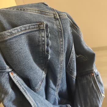 Stradivarius İki Haftada Yırtılan Pantolon Mağduriyeti!