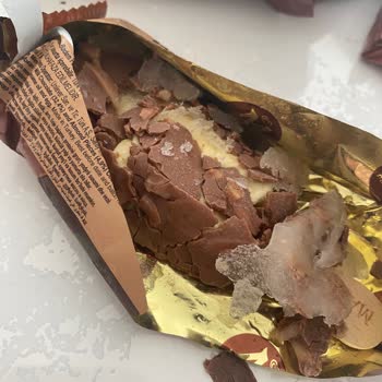 Aldığım Dondurma Buzlu Ve Plastik Tadında Çıktı