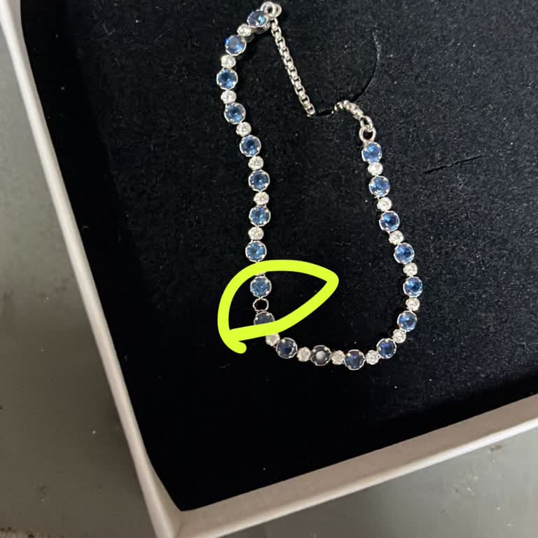 Garanti Sürecindeki Bileklik Taşı Kendi Kendine Düştü