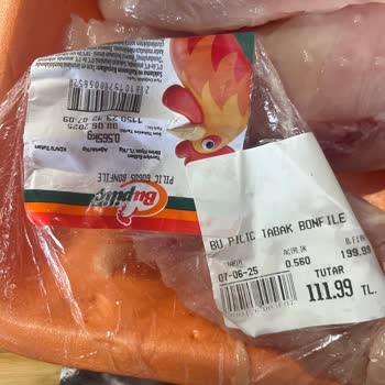 Son Kullanma Tarihi Geçmiş Tavuk Satışı Ve Kötü Koku Sorunu