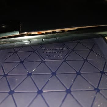 Samsung S22 Batarya Şişmesi Sonrası Arka Kapak Açıldı Garanti Yeni Bitti