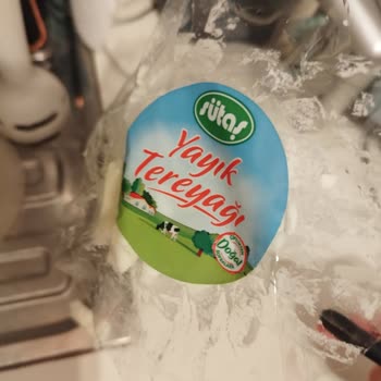 Sütaş Tereyağında Küf Benzeri Siyah Noktalar Şoku!