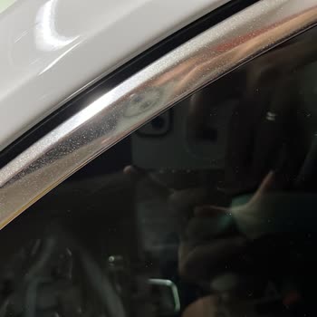 Sıfır Kilometre Volkswagen T-Roc'ta Teslimat Sonrası Çıkmayan Lekeler Ve Yetersiz Çözüm