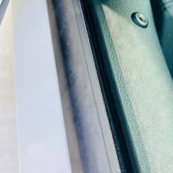 Sıfır Kilometre Volkswagen T-Roc'ta Teslimat Sonrası Çıkmayan Lekeler Ve Yetersiz Çözüm