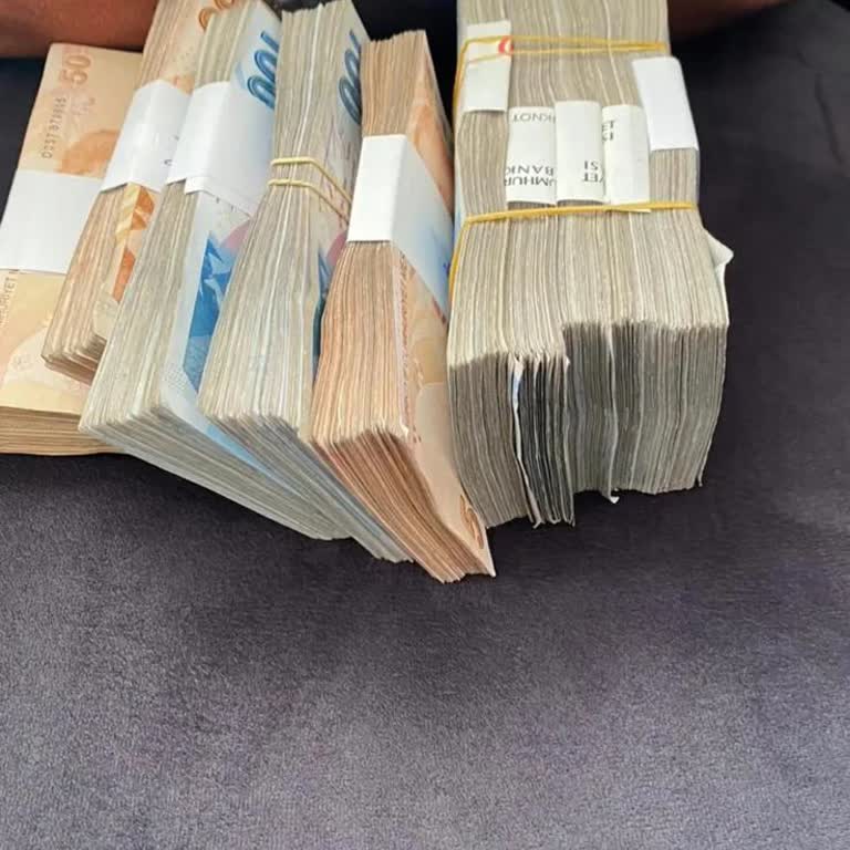 Instagram Çalınan Hesabım Üzerinden Paylaşımlar Yapılıyor, Acil Yardım Bekliyorum