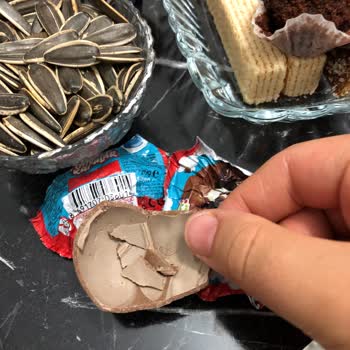 Taze Olması Gereken Çikolatanın Beyazlaması Sağlık Endişesi Yarattı