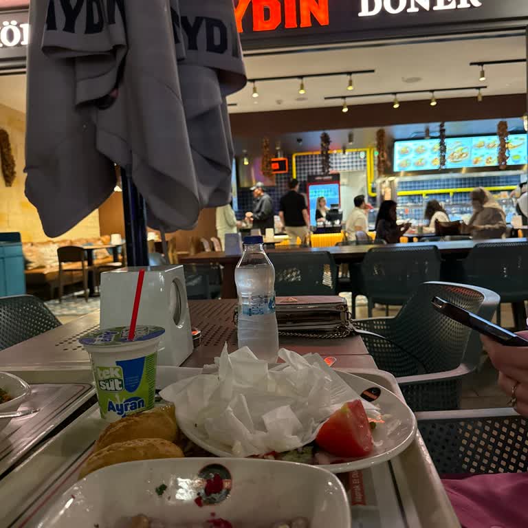 Salatada Cam Parçası Tehlikesiyle Karşılaştık