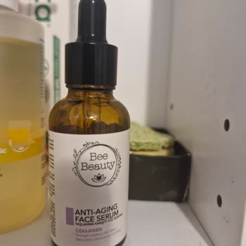 Gratis Kozmetik Serum Kullanımı Sonrası Parmakta Cilt Sorunu!