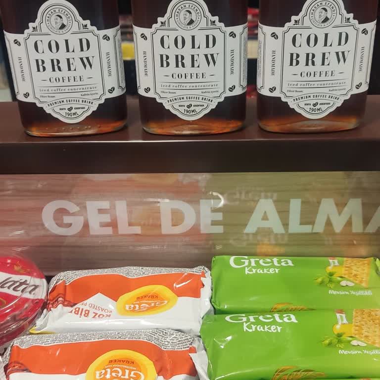 Hasan Efendi Çikolata & Kahve Cold Brew Coffee Şişelerde Farklı Ayarda Dolum Yapılmış!