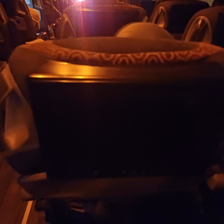 Otobüste Şarj Ve Elektrik Sorunu Nedeniyle Memnuniyetsizlik