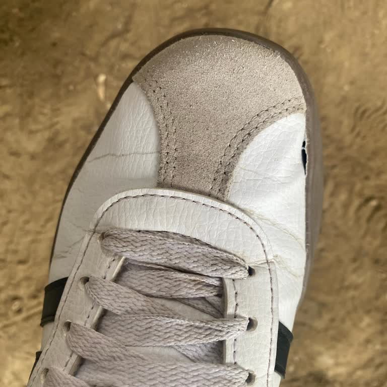 Bir Ayda Açılan Ayakkabı Ve Sonuçsuz İnceleme Süreci