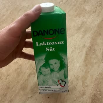 Danone Laktozsuz Süt İçinden Küf Çıktı, Sağlık Riski Yaşadım