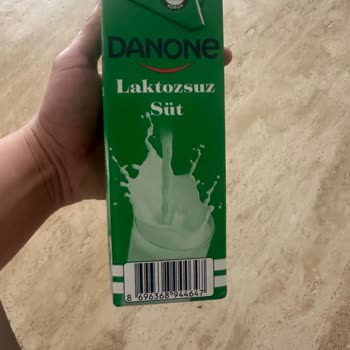 Danone Laktozsuz Süt İçinden Küf Çıktı, Sağlık Riski Yaşadım