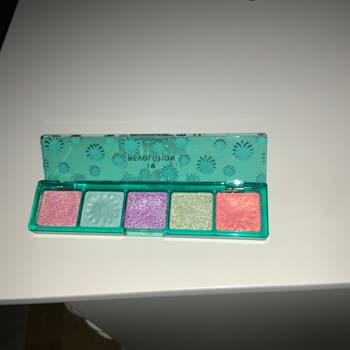 Watsons'tan Aldığım Far Gözümde Şiddetli Alerji Yaptı