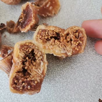 Aldığım Kuru İncirlerin Yarısı Kurtlu Ve Küflü Çıktı