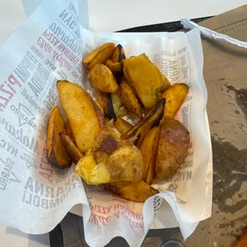 Sbarro Sipariş Edilen Patatesin Sunumu Ve Fiyatı Hakkında Memnuniyetsizlik