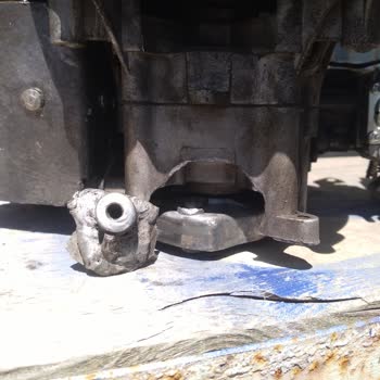 Aldığım İki Tırpan Kısa Sürede Defalarca Gövde Kırdı Çözüm Bekliyorum